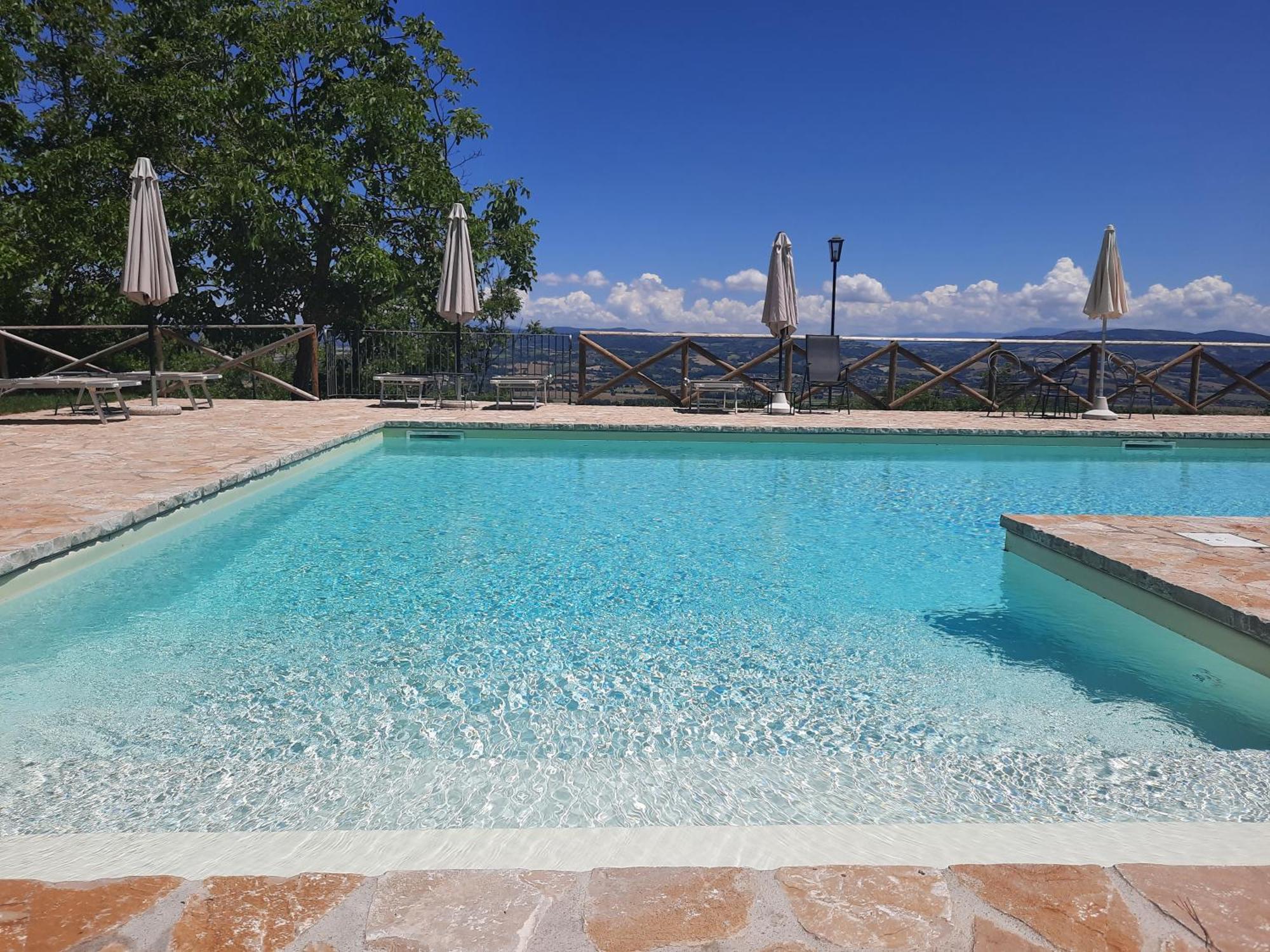 Agriturismo Tenuta Conti Faina Fratta Todina Luaran gambar